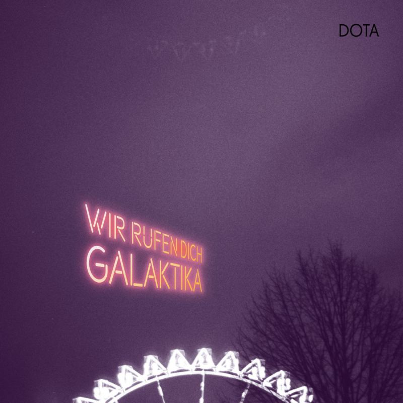 Wir rufen dich, Galaktika - 2021 - aufgenommen in Berlin mit zodiaque. Titel in Anlehnung an eine Figur der Fernsehserie "Hallo Spencer". Es spielen: Janis Görlich, Jan Rohrbach, Alex Binder, Patrick Reising, Dota Kehr. 